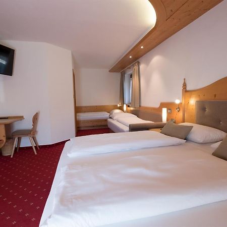 Garni Alba Bed & Breakfast Ortisei Extérieur photo