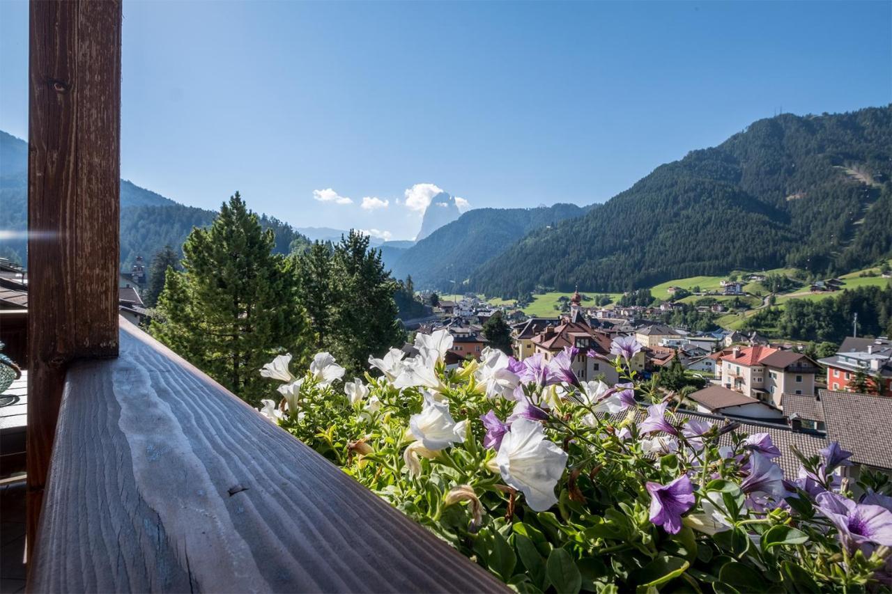 Garni Alba Bed & Breakfast Ortisei Extérieur photo
