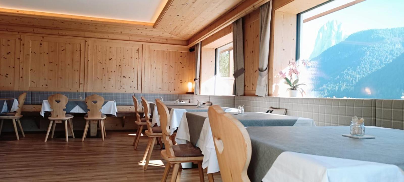 Garni Alba Bed & Breakfast Ortisei Extérieur photo
